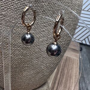 Elegant Gold Hoop Earrings with Gray Pearls